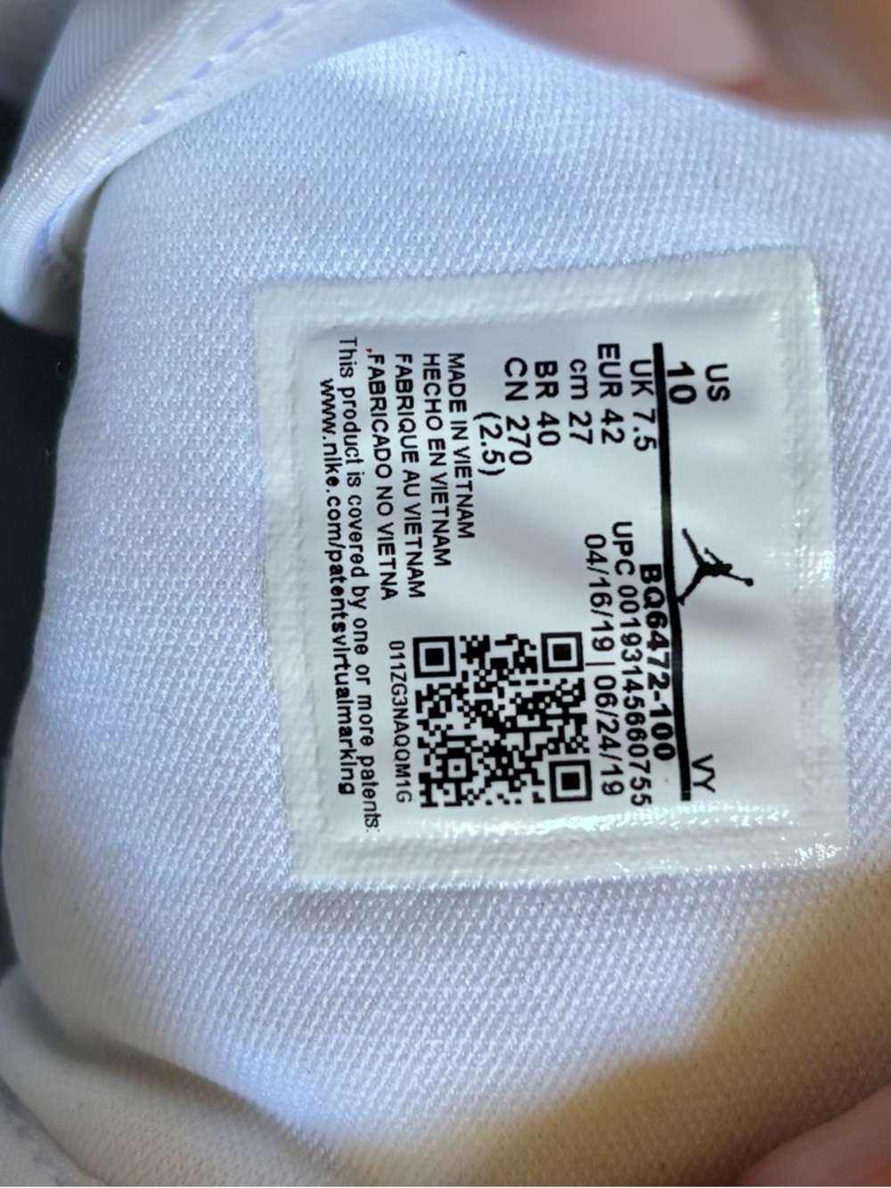 Nike Women's White High-Top Air Jordan 1 MID - Picture 12 of 16